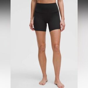 NWT!🍋🍋Lululemon Align High Rise Ribbed Short 6”🍋🍋. Size 8. Color Black.
